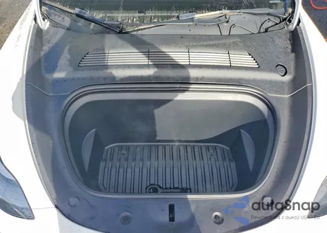 2023 Tesla Model Y z USA, uszkodzony, nr VIN 7SAYGDEF6PF646595